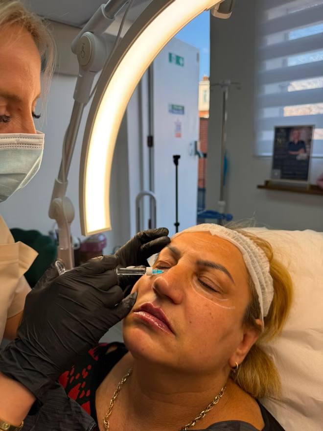 Registered nurse carrying out an injectable aesthetic treatment at the Chelmsford clinic